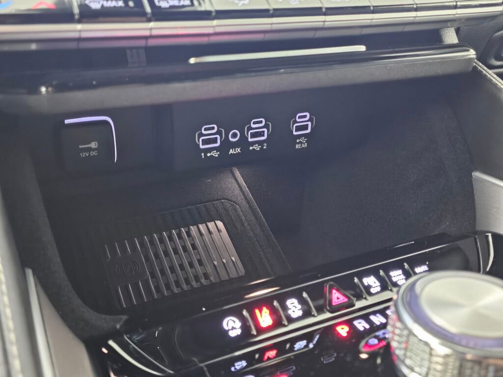 New 2026 Jeep Grand Wagoneer L Limited w/ Rear Seat Video Group I image 29