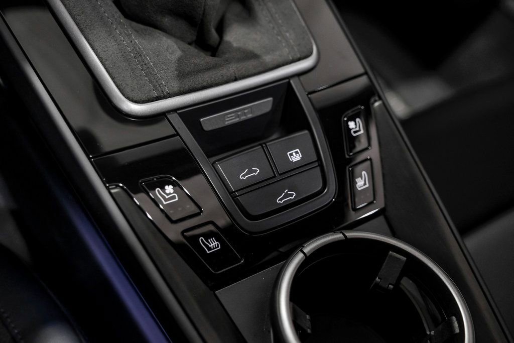 Used 2024 Porsche 911 Carrera GTS w/ Premium Package image 19