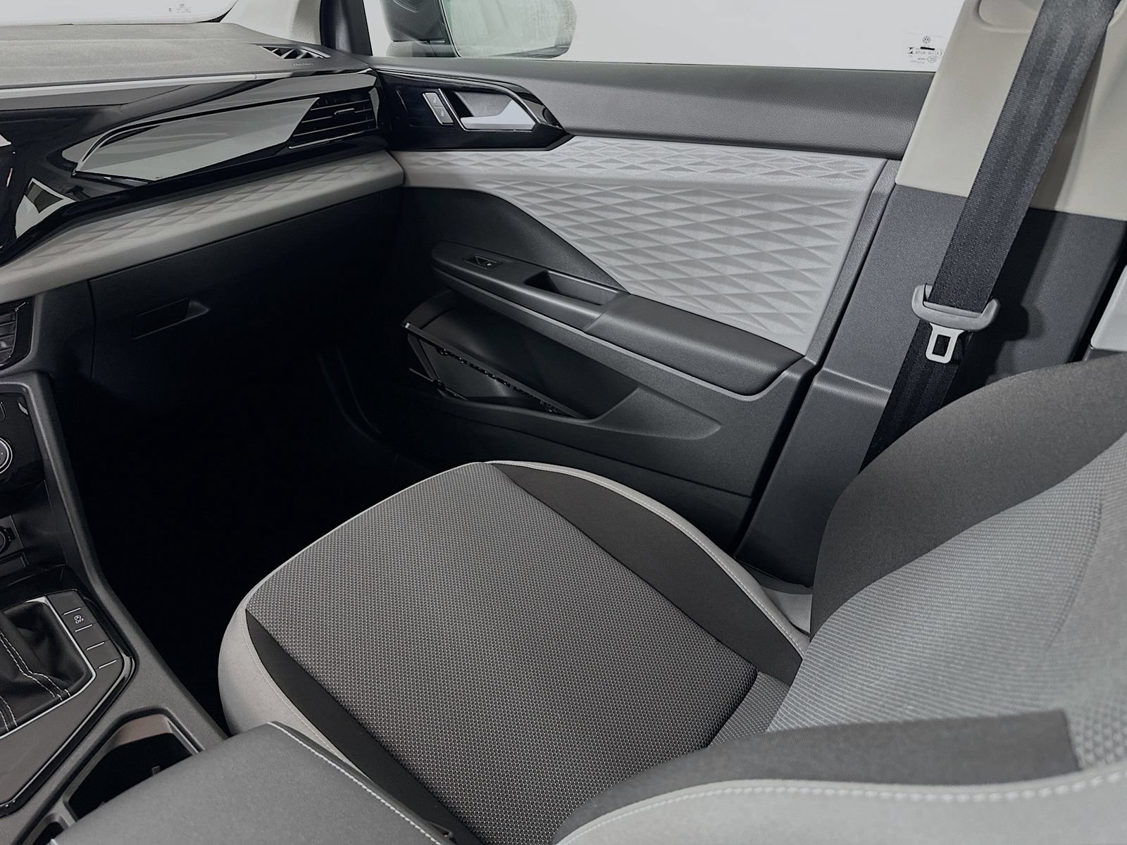 Certified 2023 Volkswagen Taos S FWD image 23