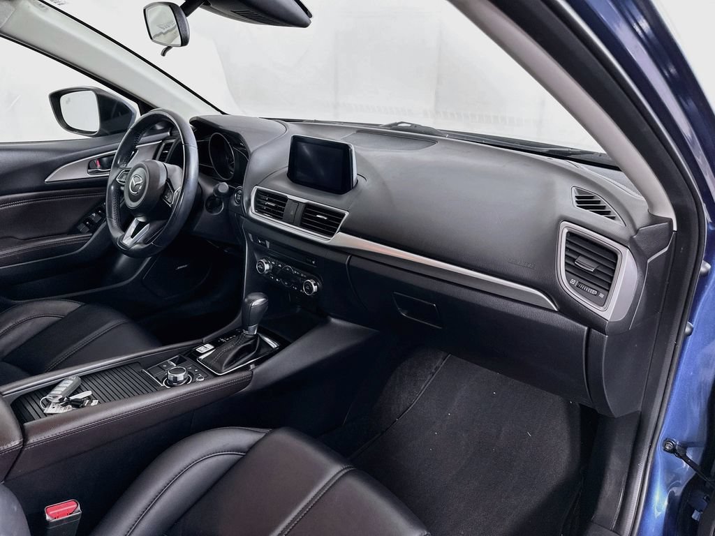 Used 2018 MAZDA MAZDA3 Touring FWD image 37
