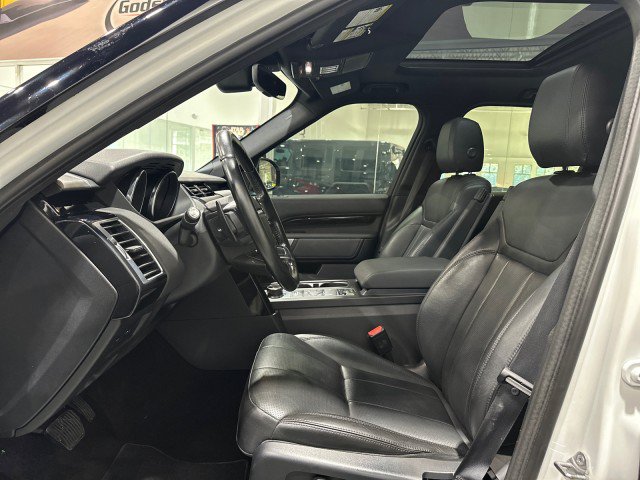 Used 2019 Land Rover Discovery SE AWD/4WD image 42