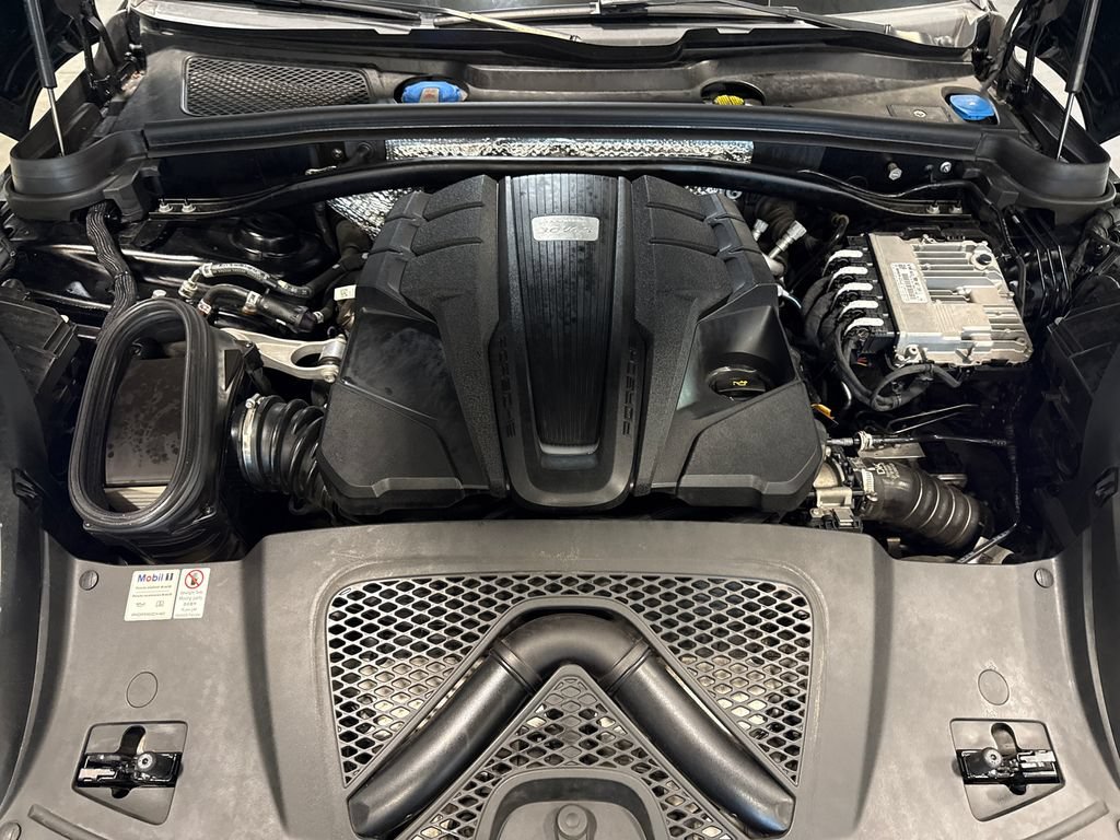 Used 2021 Porsche Macan S AWD/4WD image 25
