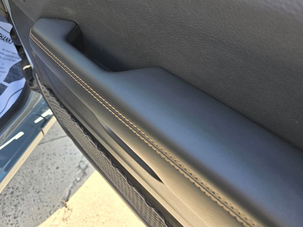 Used 2025 Jeep Wrangler Unlimited Sahara w/ Safety Group image 31