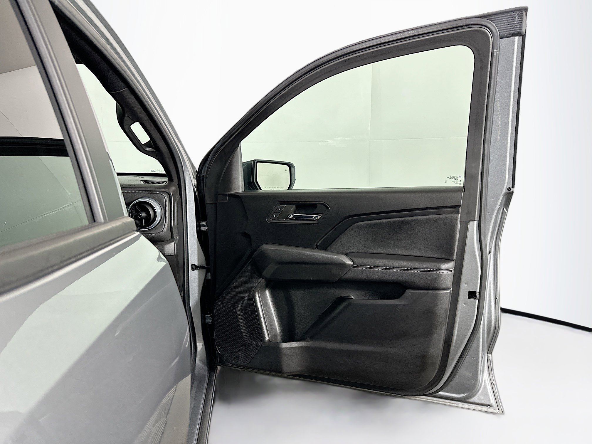 Used 2023 Chevrolet Colorado LT w/ LT Convenience Package image 32