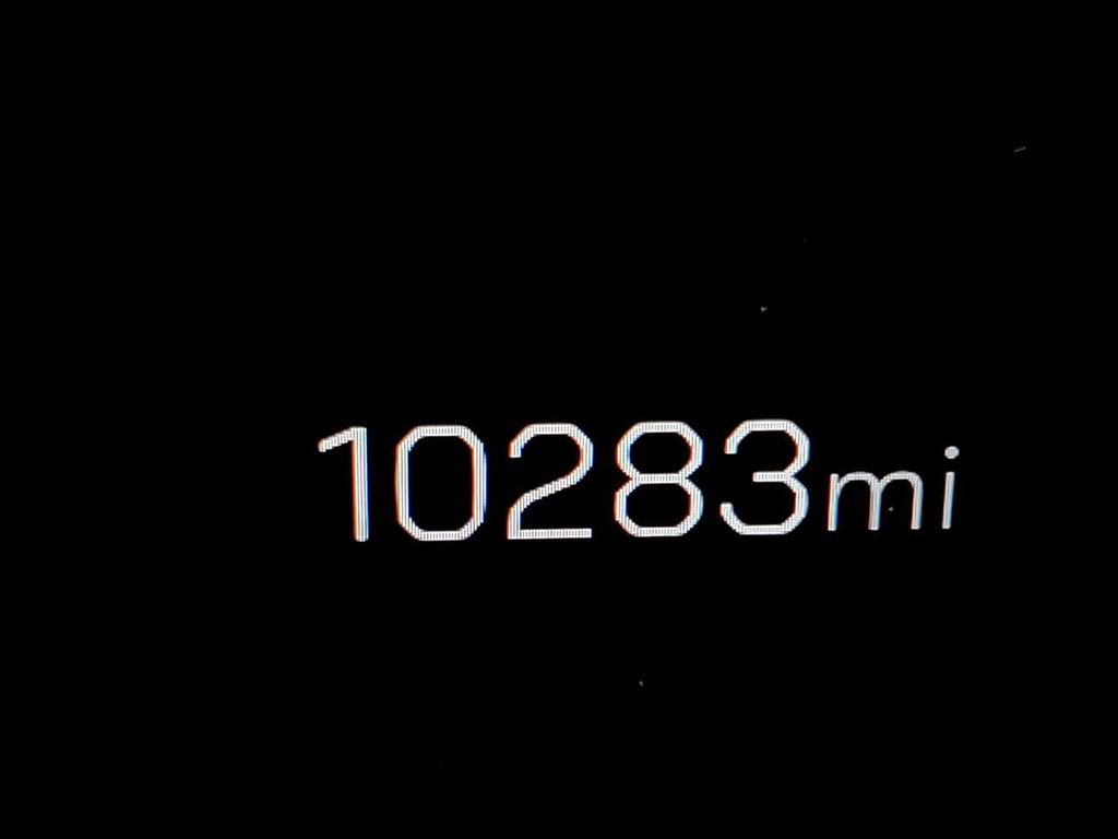 Used 2025 GMC Acadia Elevation image 14