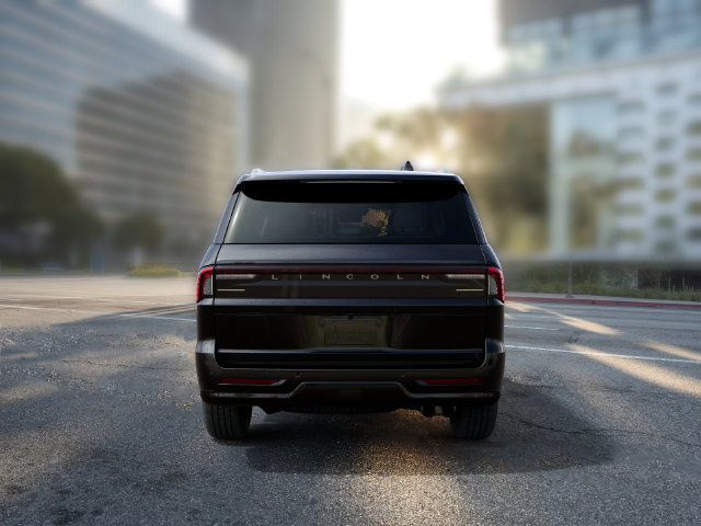 New 2027 Lincoln Navigator Reserve AWD/4WD image 9