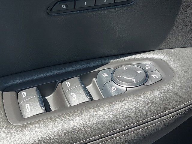 Used 2025 Cadillac XT6 Premium Luxury w/ Technology Package image 32