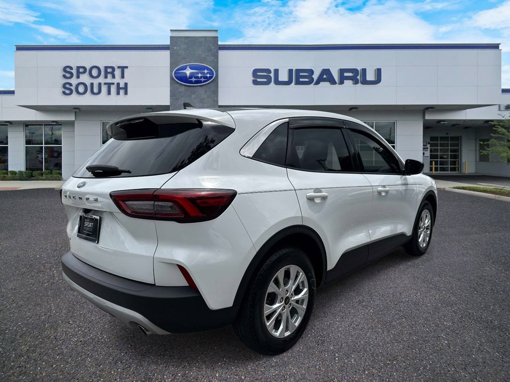Used 2023 Ford Escape Active FWD image 3