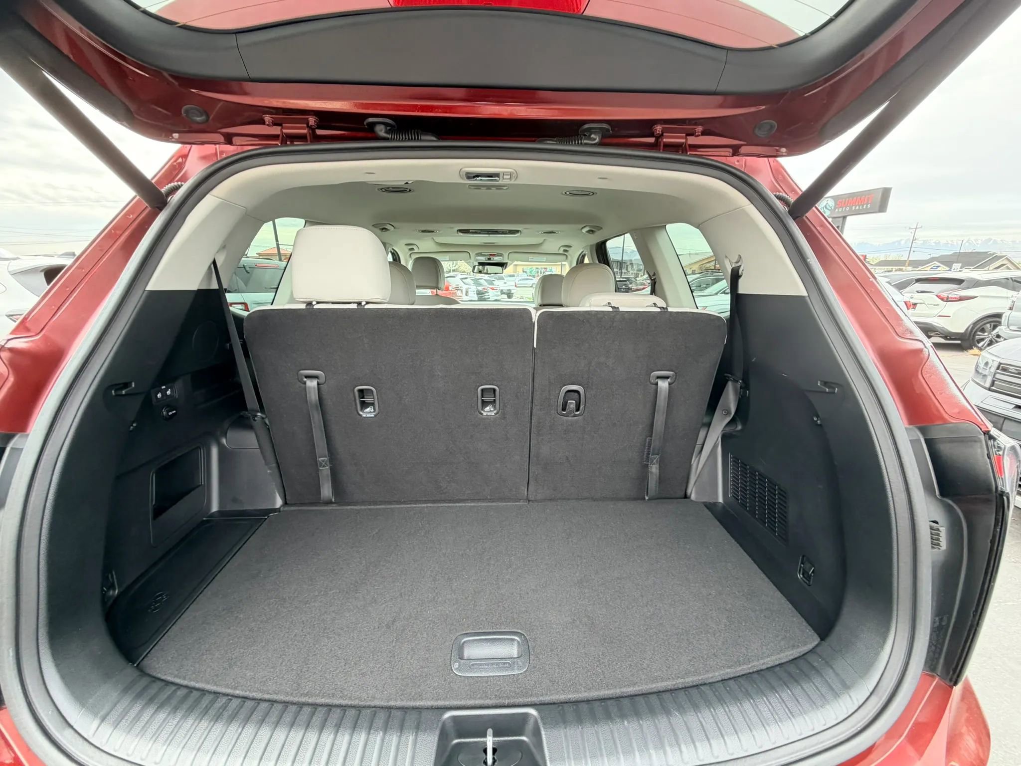 Used 2024 Kia Telluride EX w/ EX Captain's Chair Package image 28