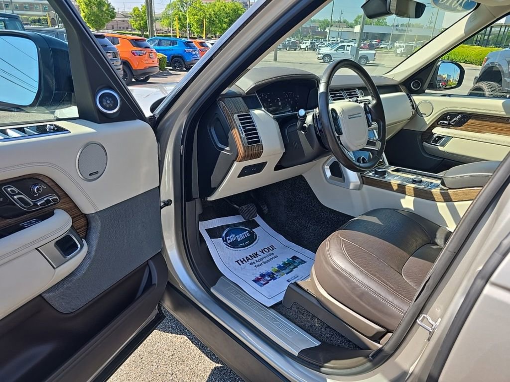 Used 2018 Land Rover Range Rover Supercharged image 12