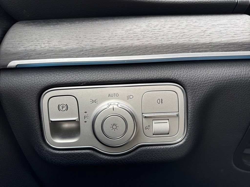 Used 2023 Mercedes-Benz GLE 350 4MATIC image 15