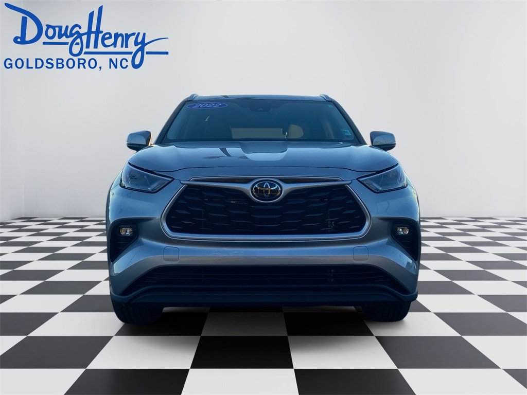 Used 2022 Toyota Highlander XLE image 8