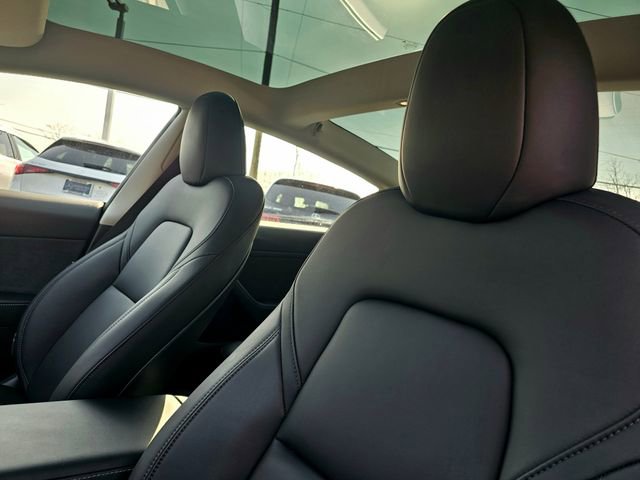 Used 2023 Tesla Model 3 Standard Range image 18