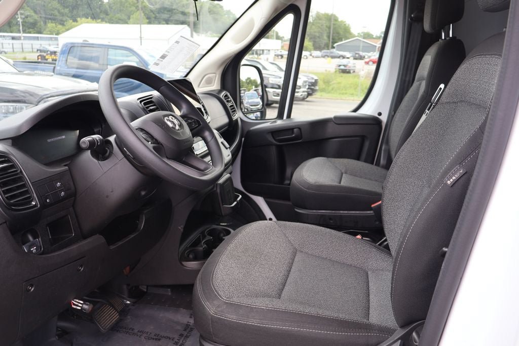 Used 2026 RAM ProMaster 2500 w/ Premium Convenience Group FWD image 5