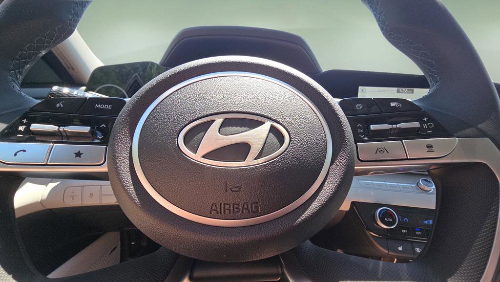 New 2026 Hyundai Elantra Limited FWD image 12