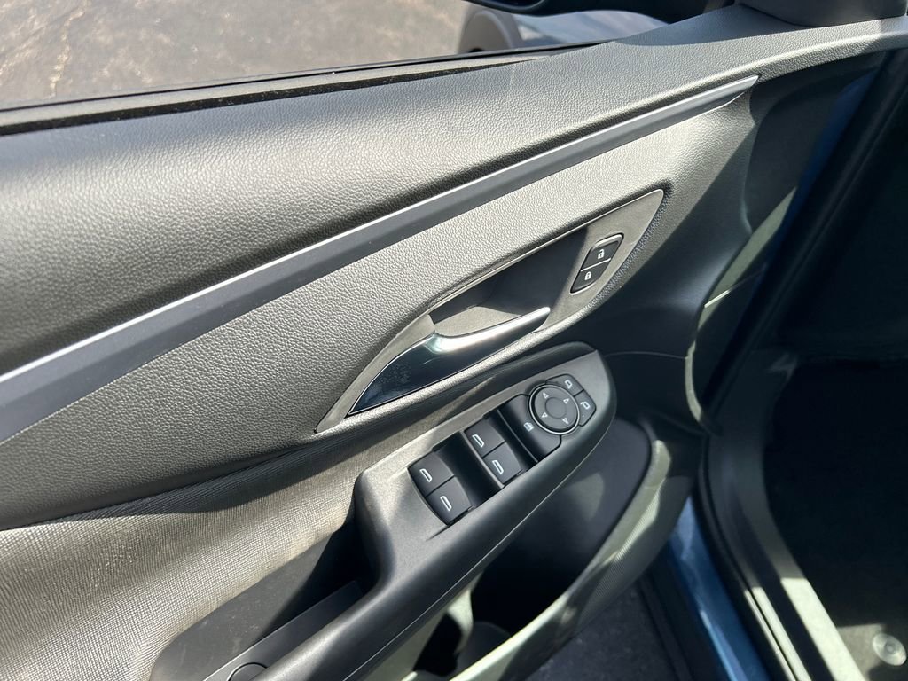 New 2026 Buick Envista Sport Touring FWD image 16