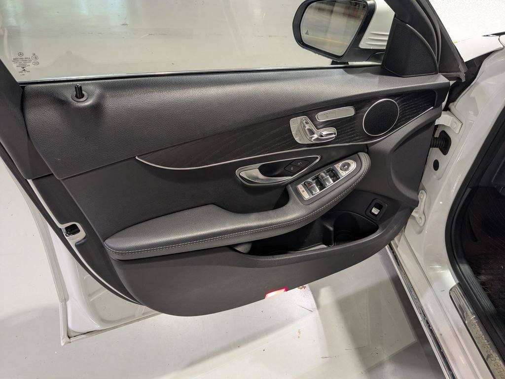 Certified 2016 Mercedes-Benz C 300 4MATIC Sedan image 15