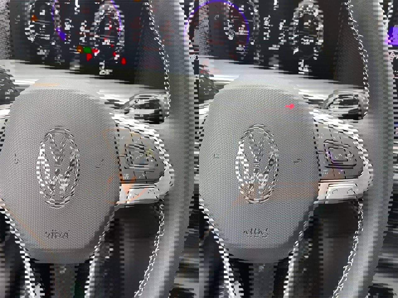 New 2026 Volkswagen Tiguan SE image 21