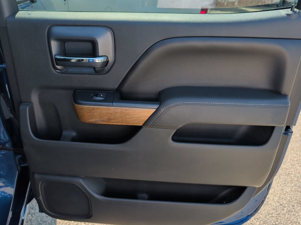 Used 2015 Chevrolet Silverado 1500 LTZ AWD/4WD image 34