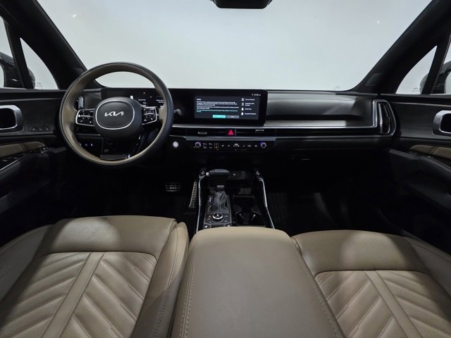 Used 2025 Kia Sorento SX Prestige w/ Olive Brown Leather Package image 14