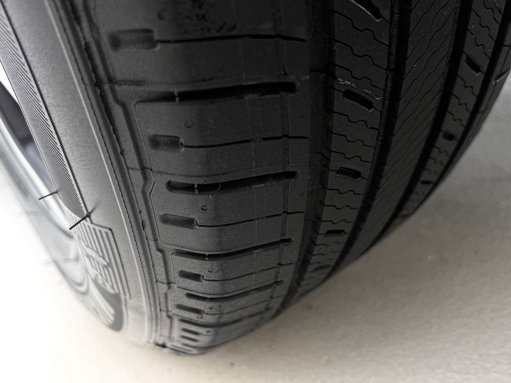 Used 2026 Toyota Highlander XLE image 30