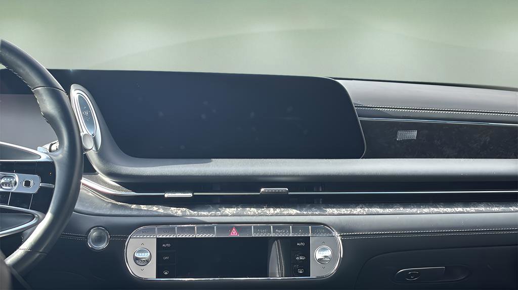 Used 2023 Genesis G90 3.5T image 22