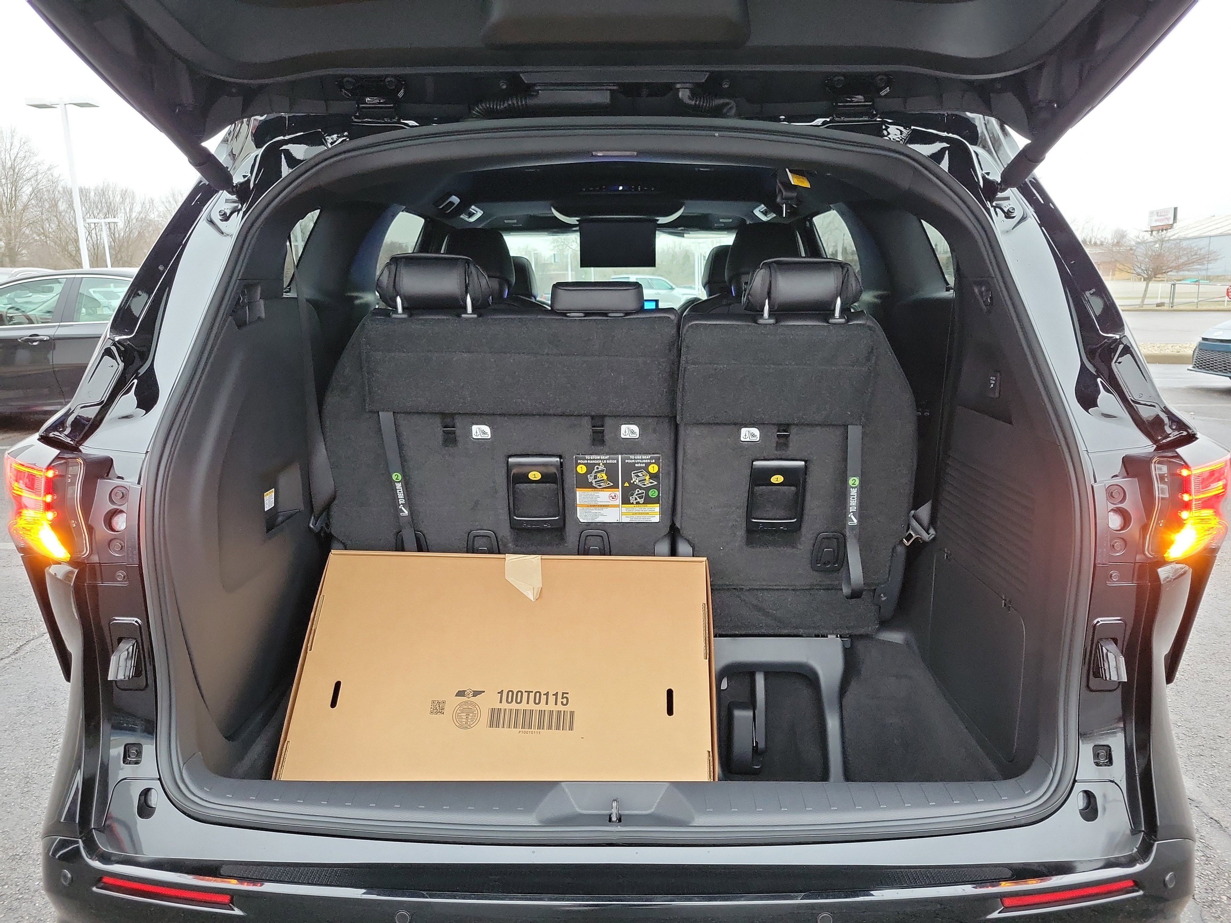 New 2026 Toyota Sienna Platinum image 5