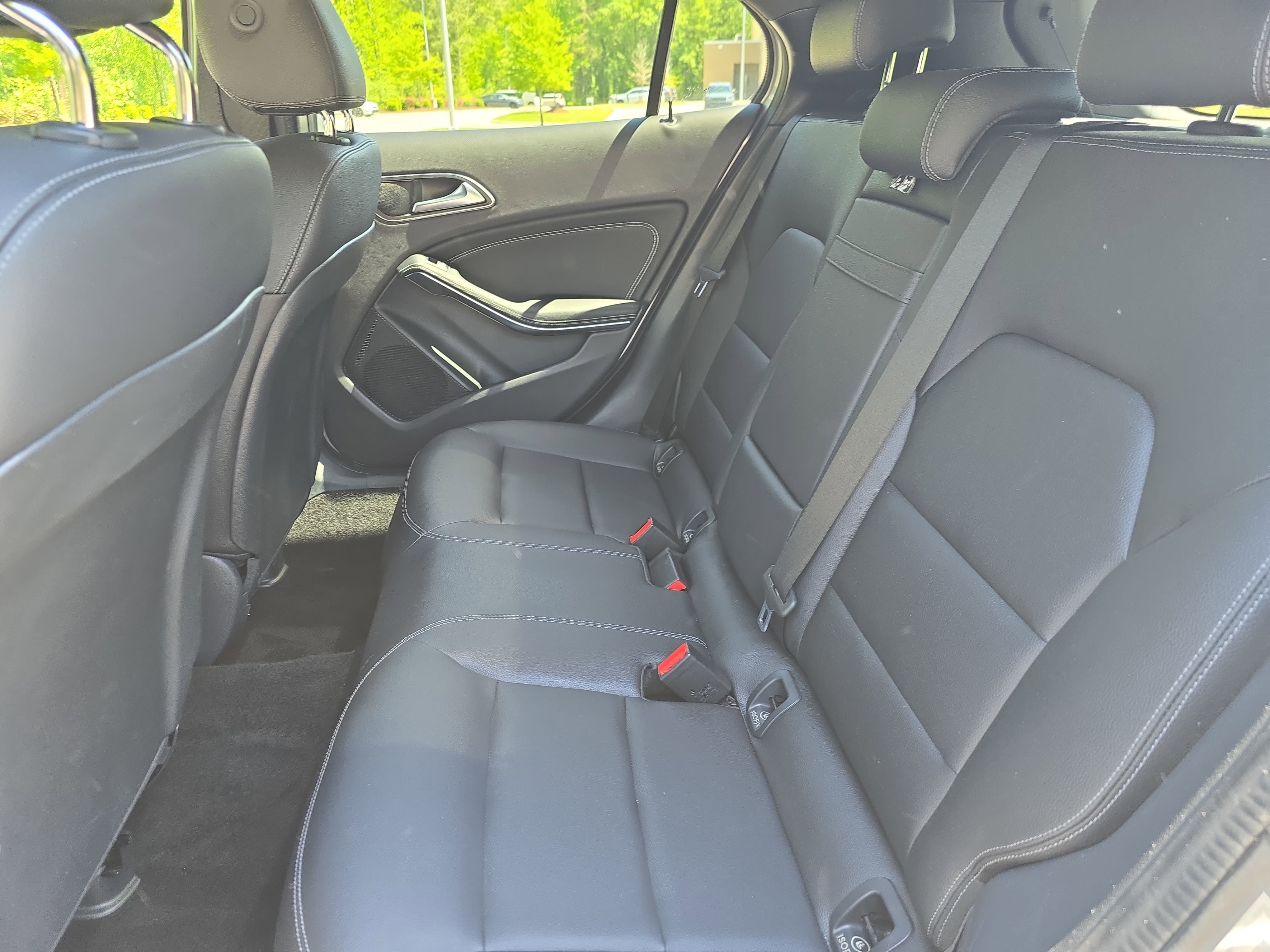 Used 2018 Mercedes-Benz GLA 250 image 16