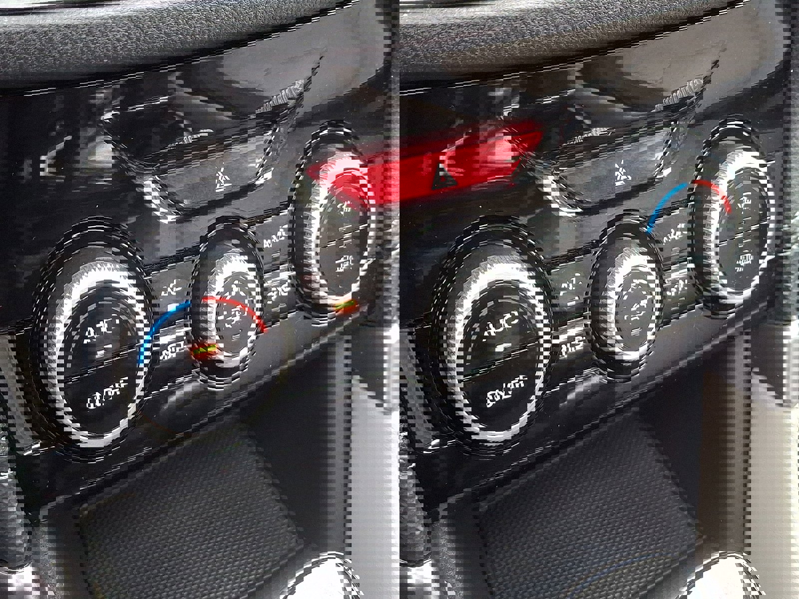 Used 2022 Subaru Forester Limited w/ Popular Package #3 image 17