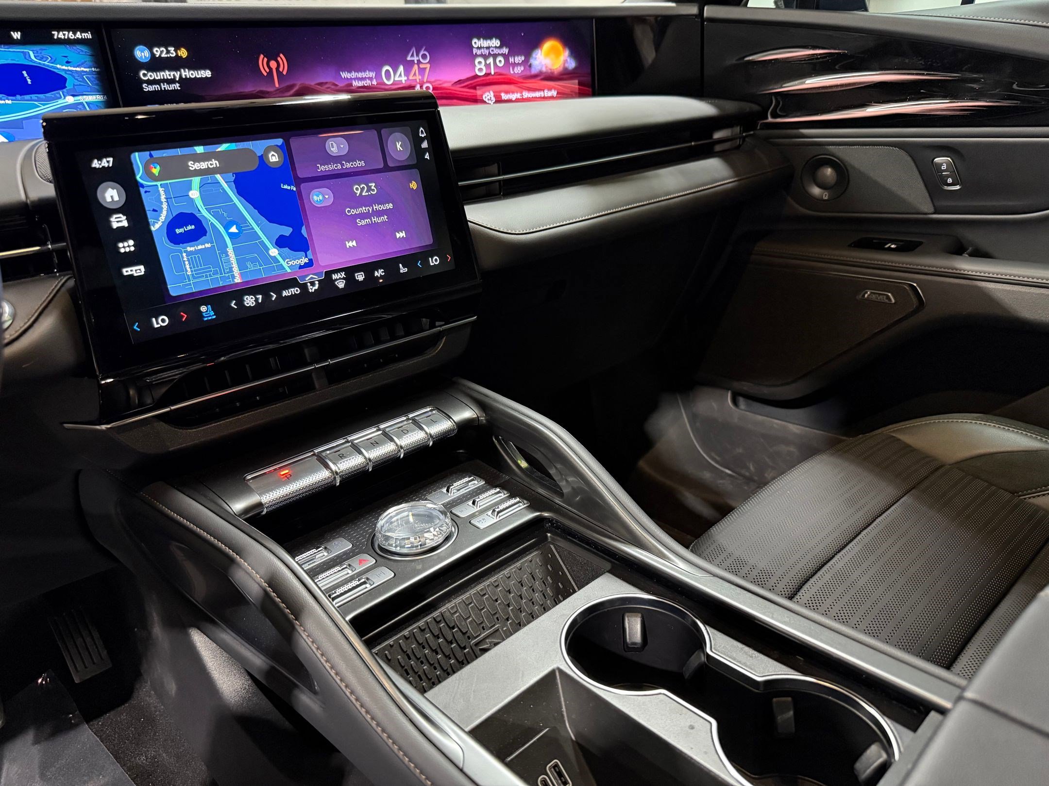 Used 2025 Lincoln Nautilus Reserve w/ Jet Appearance Package image 31