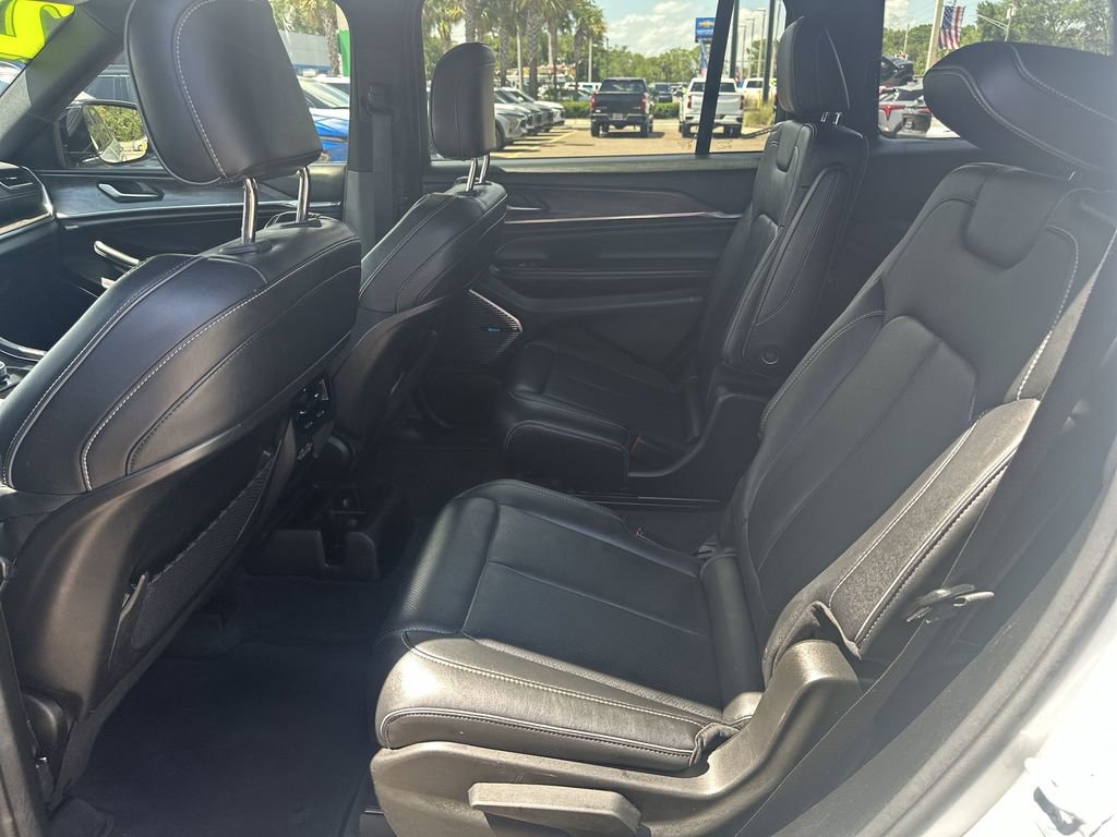 Used 2022 Jeep Grand Cherokee L Overland RWD image 21