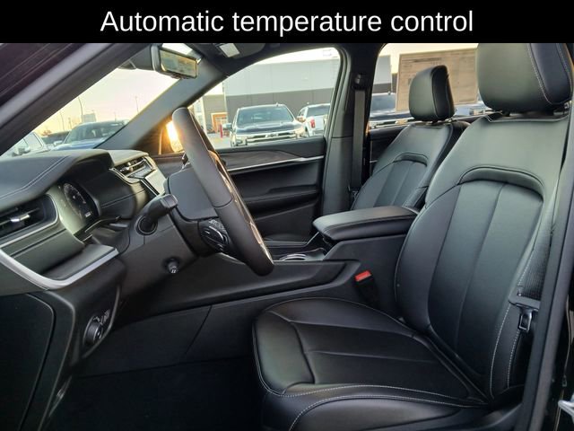 New 2025 Jeep Grand Cherokee L Limited image 11