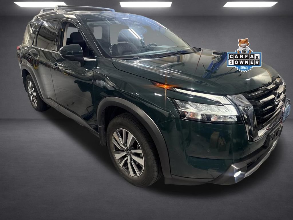 Used 2022 Nissan Pathfinder SL FWD image 2