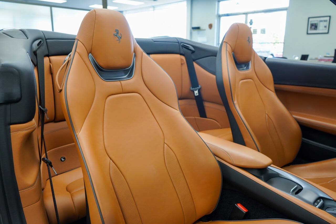 Used 2019 Ferrari Portofino RWD image 81