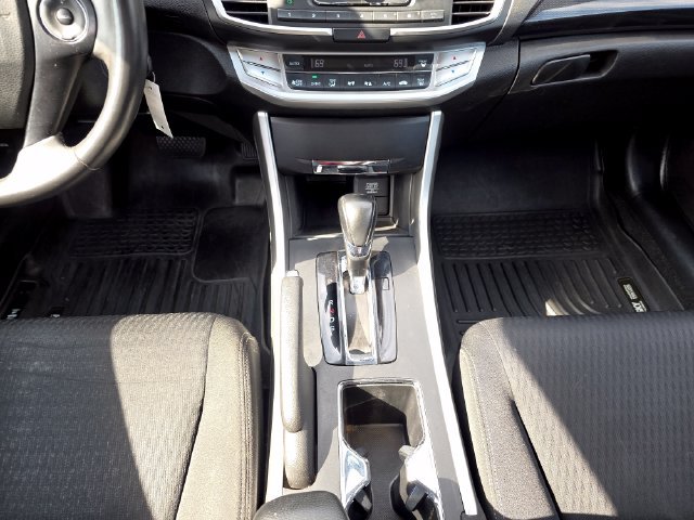 Used 2015 Honda Accord Sport image 29