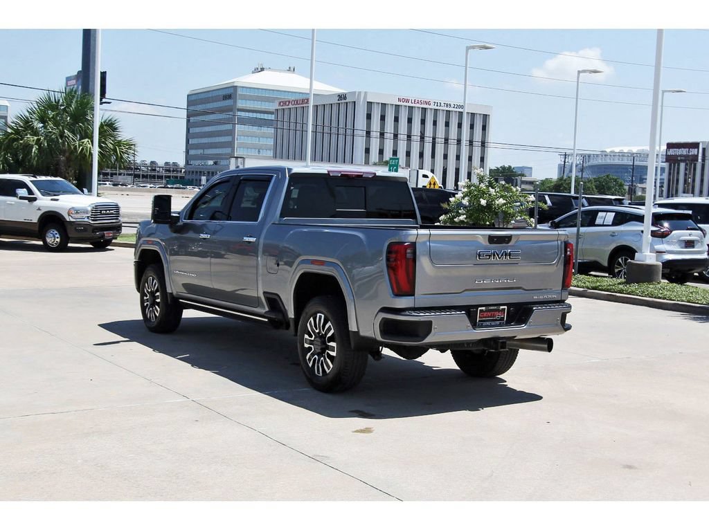Used 2024 GMC Sierra 2500 Denali Ultimate w/ Snow Plow Prep/Camper Package AWD/4WD image 4