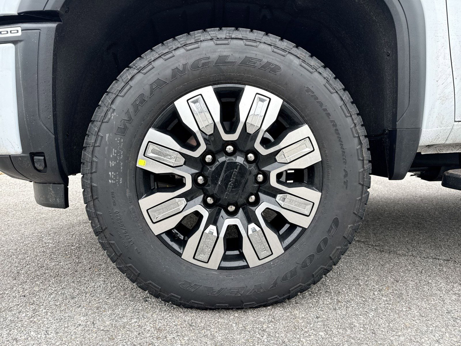 New 2026 GMC Sierra 2500 Denali w/ Denali Reserve Package image 12