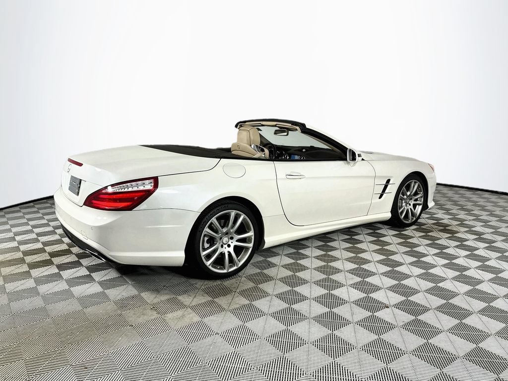 Used 2015 Mercedes-Benz SL 400 image 7