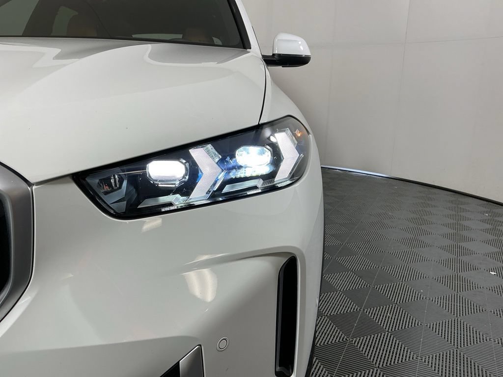 Certified 2024 BMW X5 xDrive40i w/ Premium Package AWD/4WD image 8