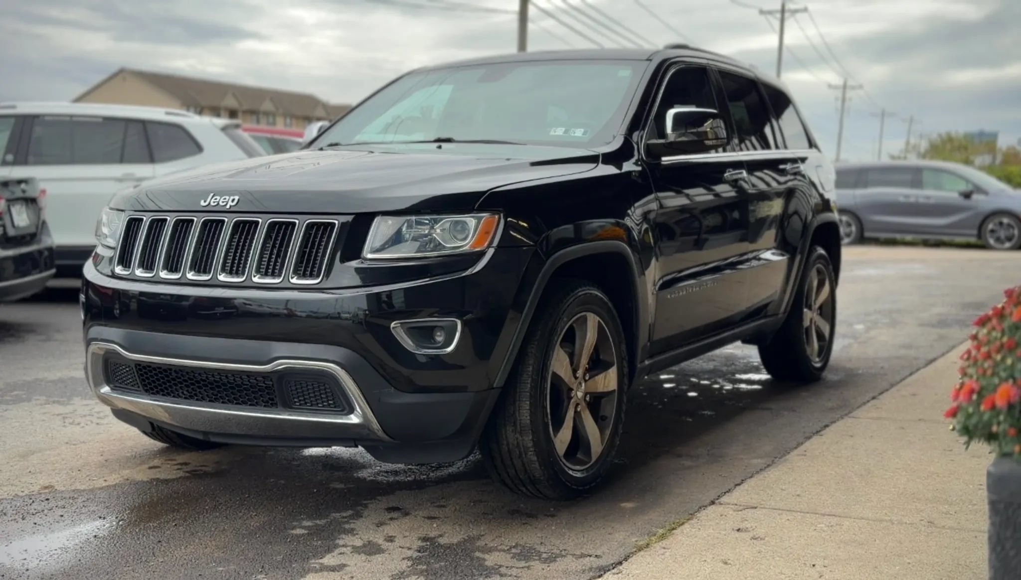 Used 2014 Jeep Grand Cherokee Limited w/ Trailer Tow Group IV AWD/4WD image 5