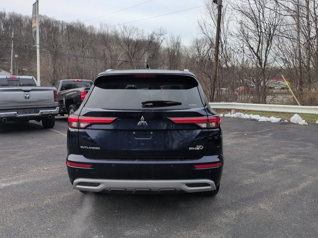 Used 2023 Mitsubishi Outlander SEL image 4