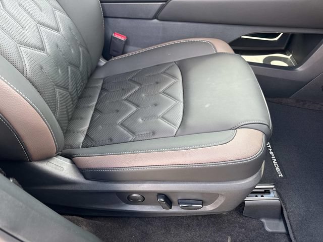 New 2026 Nissan Pathfinder Platinum w/ Accent Package FWD image 13