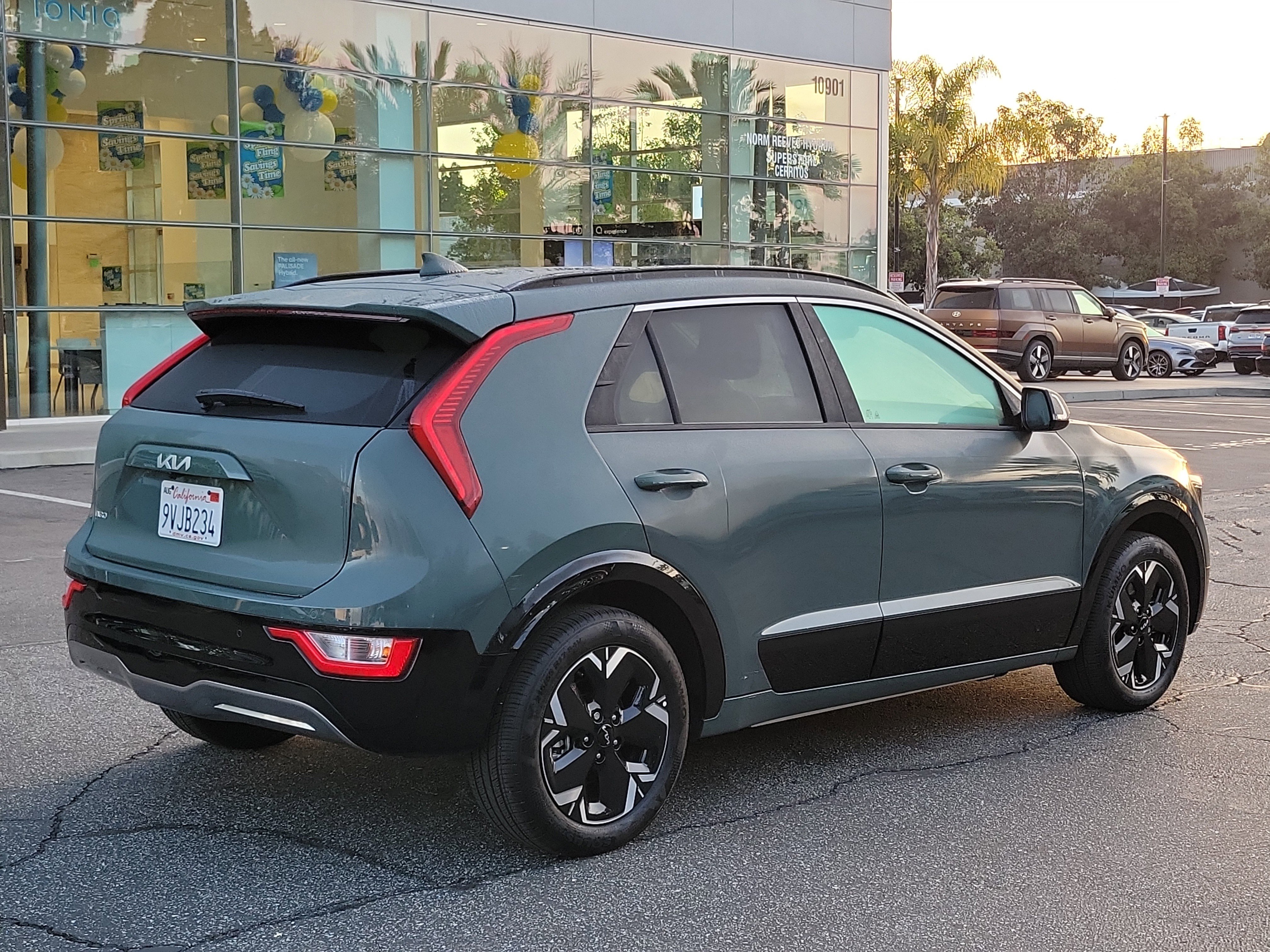 Used 2025 Kia Niro Wind image 2