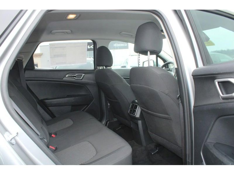 Used 2025 Kia Sportage LX image 11