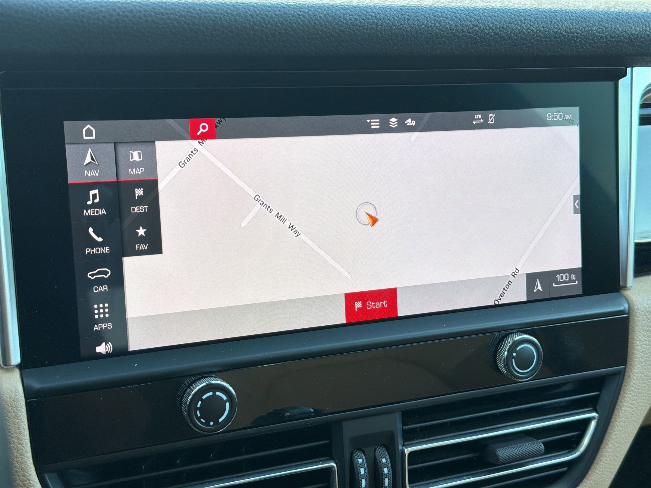 Used 2022 Porsche Macan image 23