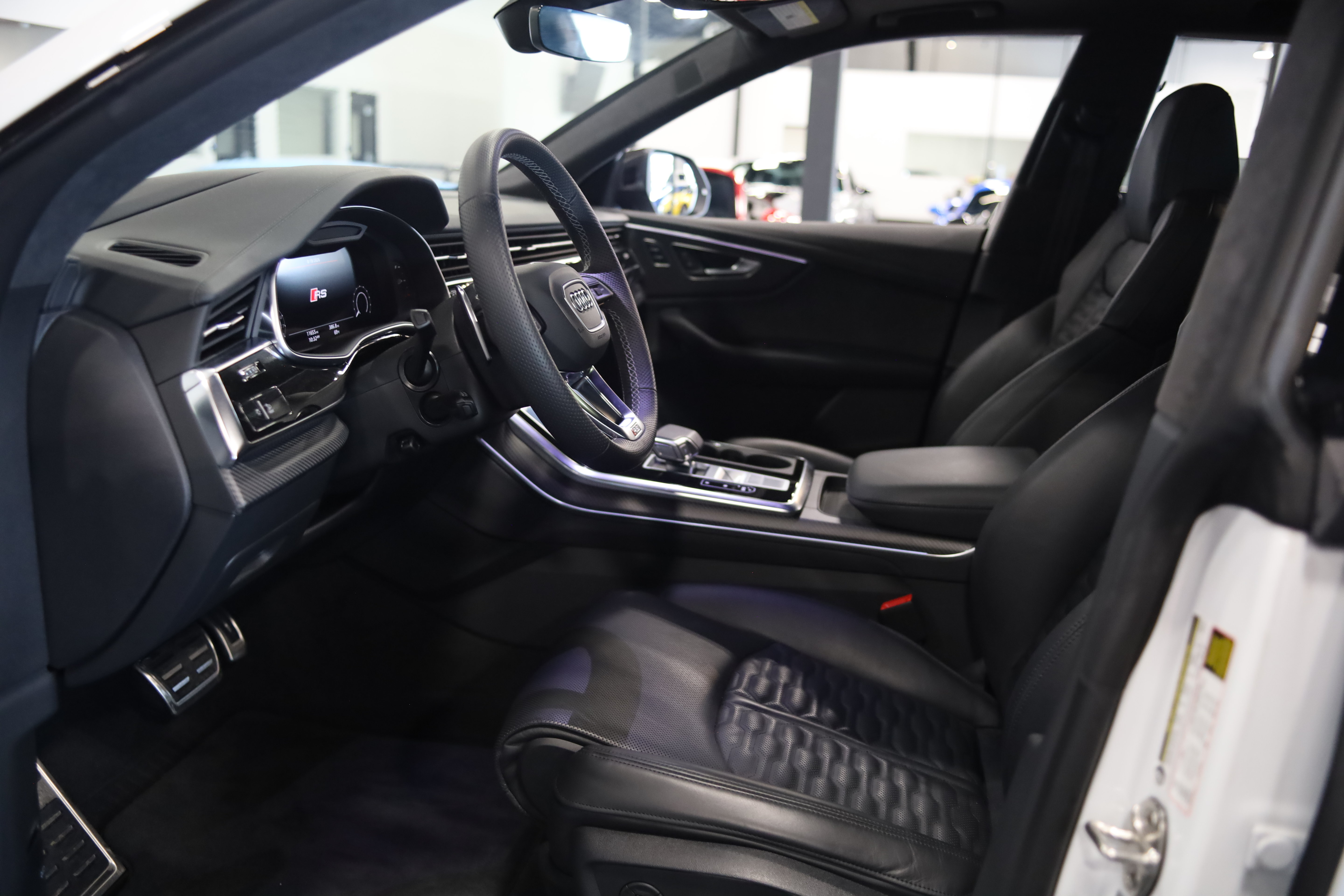 Used 2024 Audi RS Q8 AWD/4WD image 16