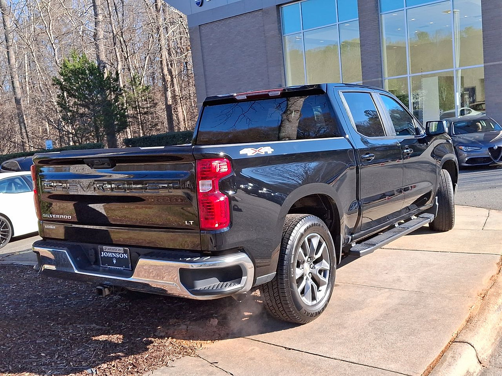 Used 2024 Chevrolet Silverado 1500 LT image 18