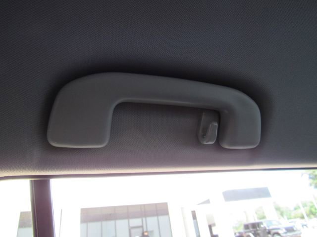 Used 2025 Toyota RAV4 XLE image 31