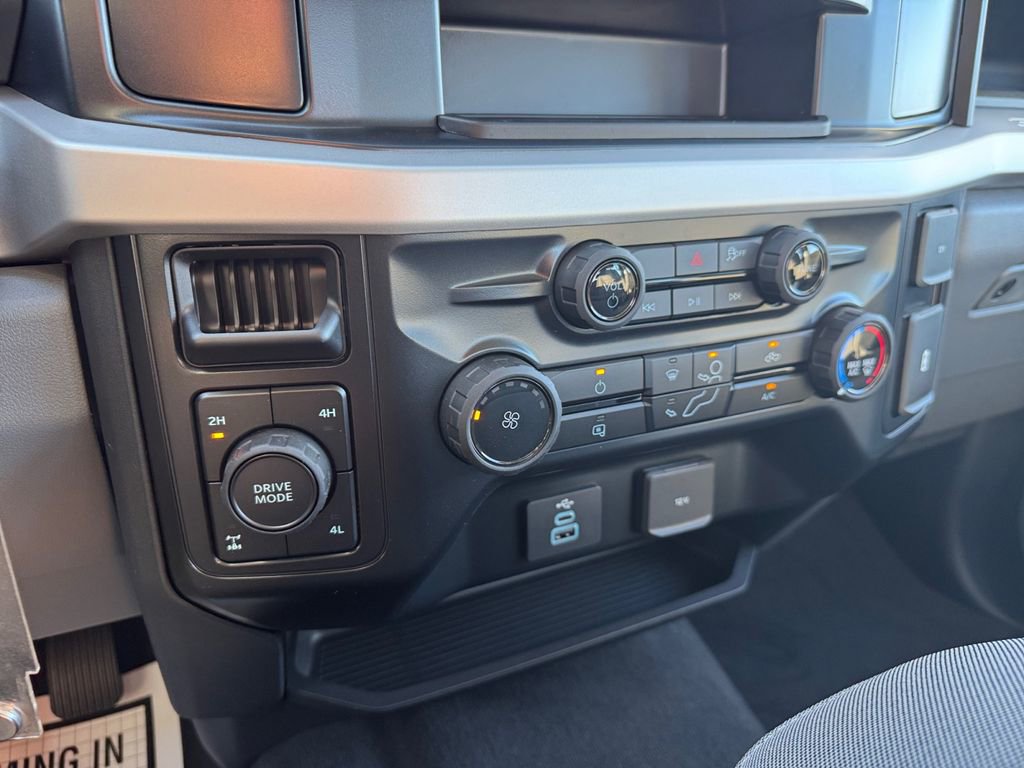 New 2026 Ford F250 XL w/ STX Appearance Package AWD/4WD image 34