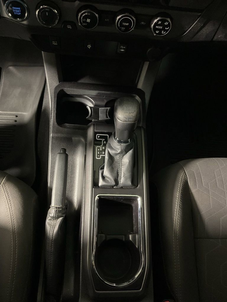 Used 2016 Toyota Tacoma TRD Sport image 27